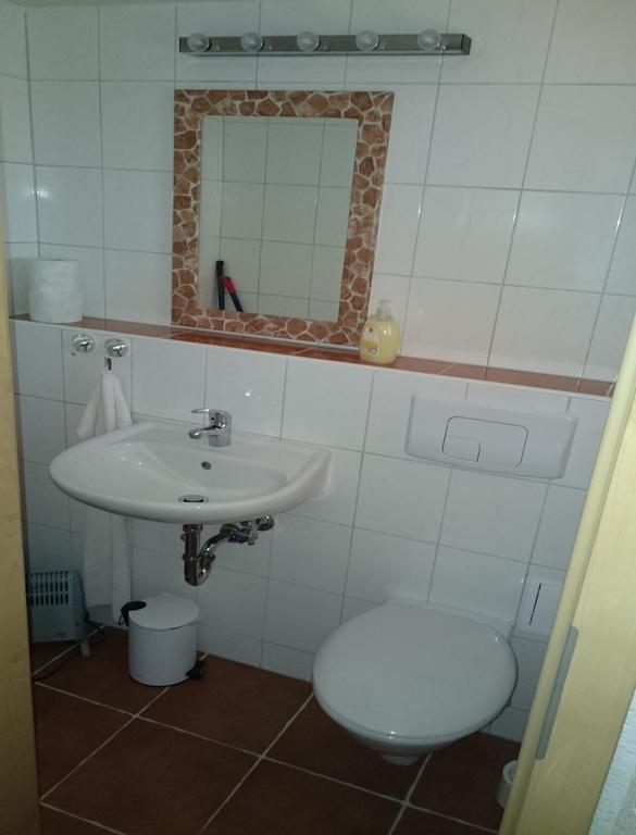 Feriendorf "Am Forsthaus" Mosbach Mosbach  Ngoại thất bức ảnh